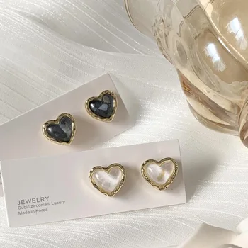 2021 nov geometrijski pogodbeno kovinsko srce oblika uhani za ženske, korejski temperament modni nakit trgovini stranka darila