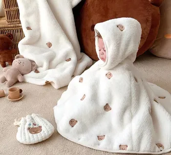 2022 Pozimi Baby Coats Hoodied Ogrinjala Medved Embroided Obleke Za Novorojenčka Dojenčke Oblačila 2