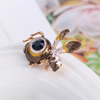 Srčkan Malo Čebel Broška Karton Desgin Insektov Broške Za Ženske Velike Oči Čebelami Pin Modni Nakit Zimski Plašč 2